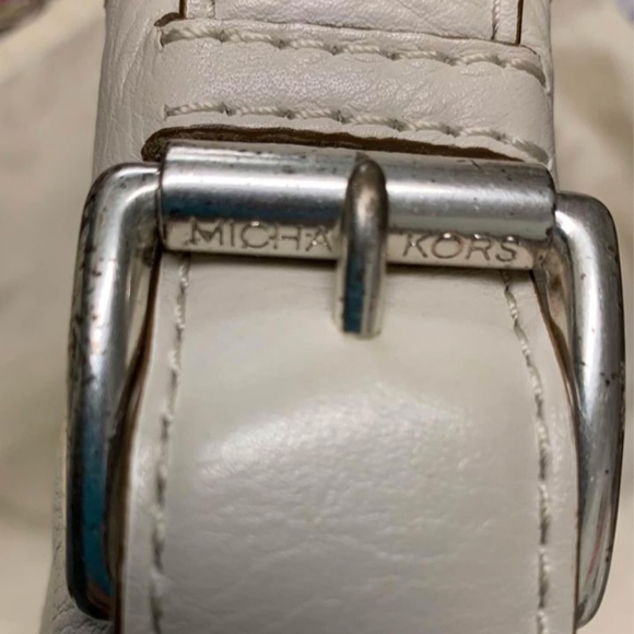 GORGEOUS MICHAEL KORS WHITE LEATHER PURSE - EUC - Picture 5 of 8